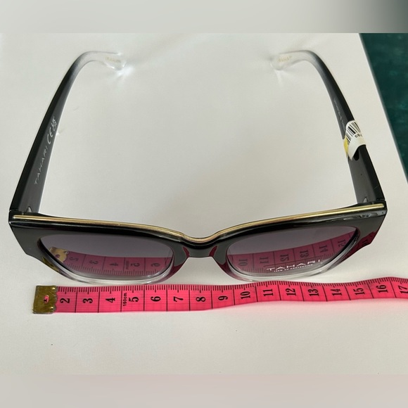 Tahari NWT lightweight frames that go from black to clear and offer ? UV protec main image 8
